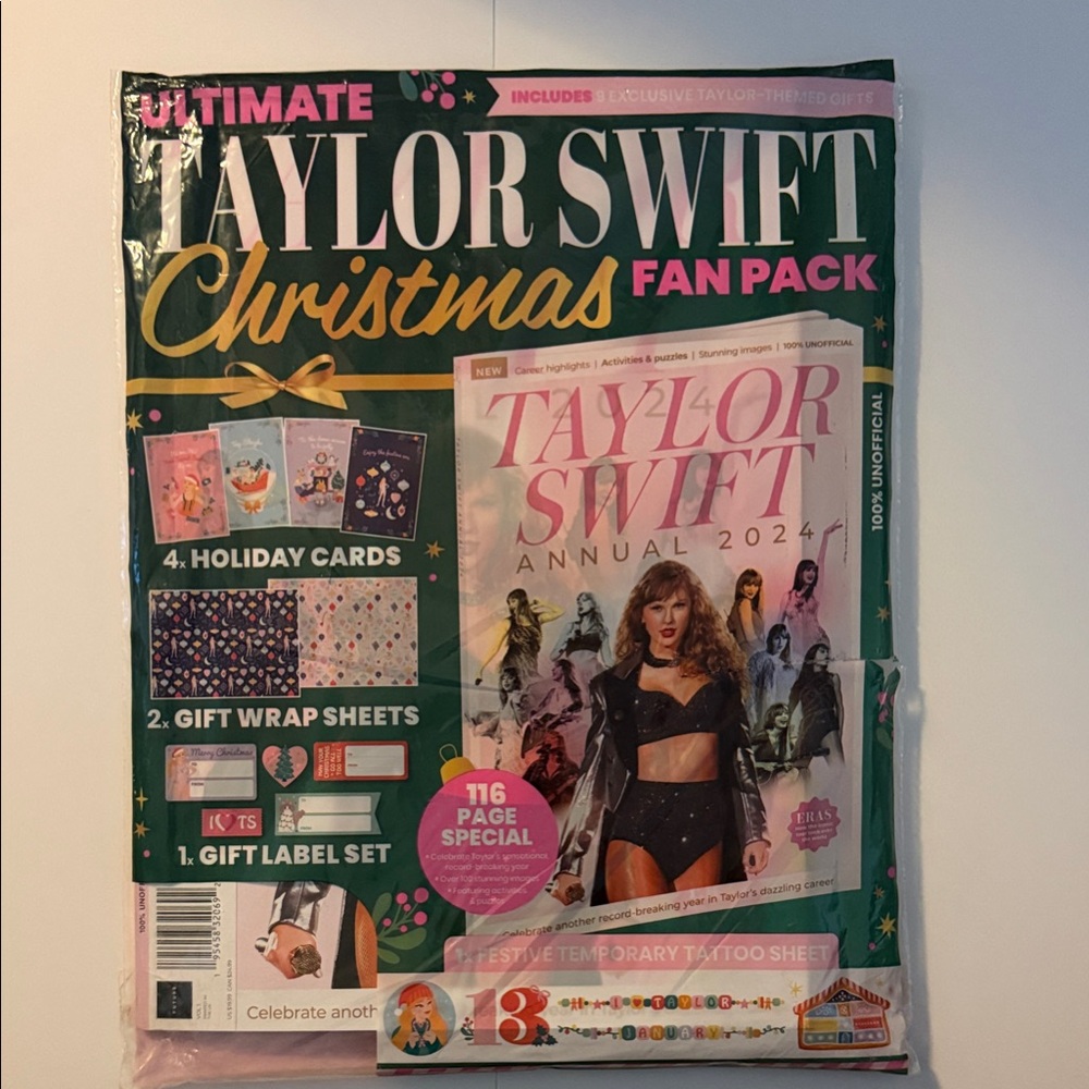 Taylor Swift Green and Gold Christmas Fan Pack